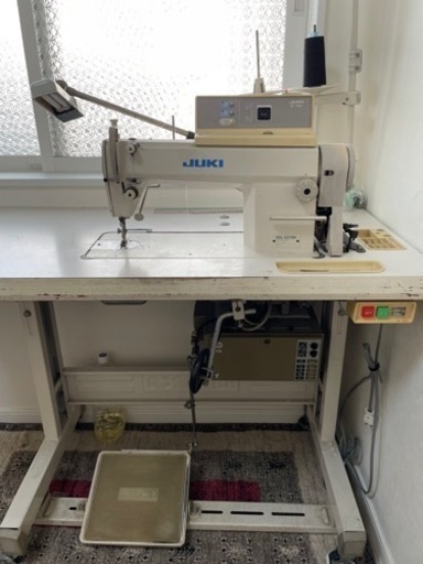 【値段交渉可能】　中古 JUKI ジューキ　工業用ミシン　DDL 5570N 自動糸切り　自動返縫い付き