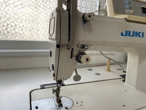【値段交渉可能】　中古 JUKI ジューキ　工業用ミシン　DDL 5570N 自動糸切り　自動返縫い付き