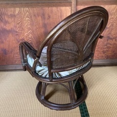 回転椅子の画像