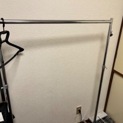 ハンガーラックの画像
