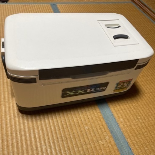 クーラーボックス