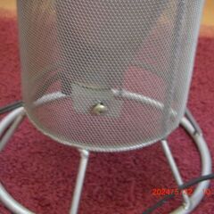 フロアライト。電球型蛍光灯付の画像