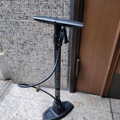 ✨ほぼ新品  軽量 空気入れ
