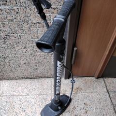 ✨ほぼ新品  軽量 空気入れの画像