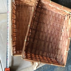 中古の籠３個です。の画像