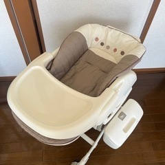 コンビ　ネムリラ　オートスウィング　電動ハイローチェア　　子供用...