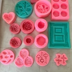 シリコンモールドセットと 吉野石膏 ハイストーンN 1kg×３個とおまけの画像