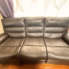 3人用電動本革テーブル付きリクライニングソファ