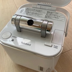 twinbird フェイススチーマー ホワイト SH-2786Wの画像