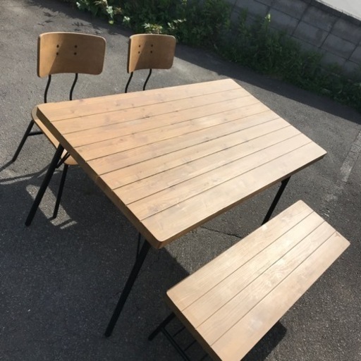 ニトリ ダイニング4点セット アウロス　 ダイニングテーブル 椅子2個・ベンチ付き ウッド調