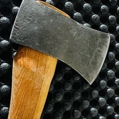 キャンプ用薪割り手斧の画像