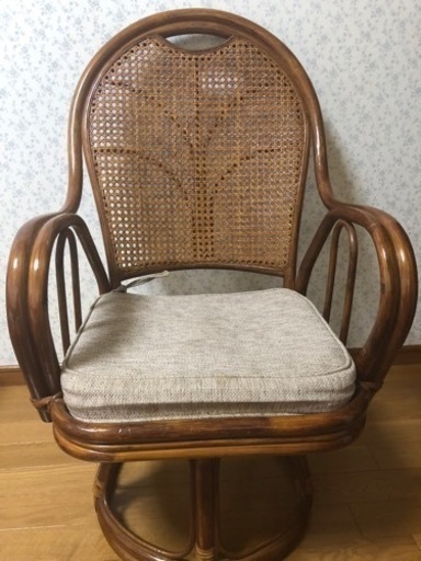【受付中】回転座椅子 ミドルタイプ  肘付き 未使用