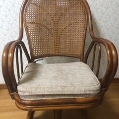 【受付中】回転座椅子 ミドルタイプ  肘付き 未使用の画像