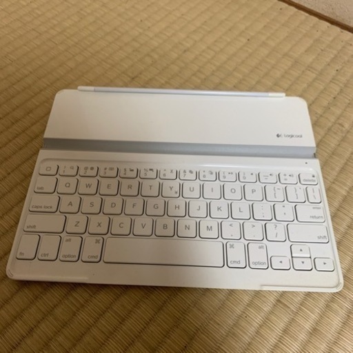 パソコン 周辺機器　キーボード　Logicool 動作品　コード類無　（05.13）