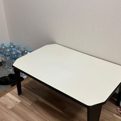 テーブル