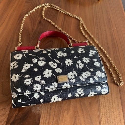 ドルチェ＆ガッバーナ　チェーン付き長財布