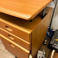 学習机に付属の棚の画像