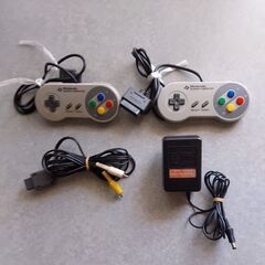 破格プライス■動作良好　本体綺麗■すぐに遊べます♪任天堂スーパーファミコン本体一式☆ソフトおまけ、箱付☆の画像