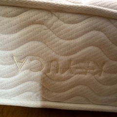 KEYUKA ベッドフレームとマットレスの画像