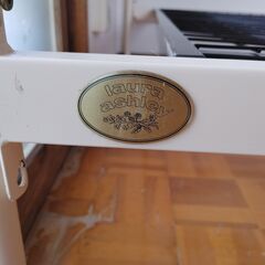 ローラアシュレイ　ベッドフレーム　セミダブルサイズ laura ashleyの画像
