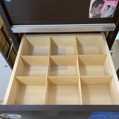 棚　No.12256　7段収納　ダークブラウン　引出しレール、脚付き！　【リサイクルショップどりーむ荒田店】の画像