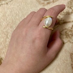 【人気デザイン】パールのツイストリング_ゴールドリングの画像