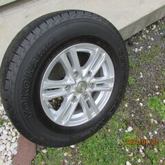 195/80R15 ハイエース 夏タイヤアルミ付４本　タイヤほぼ新品