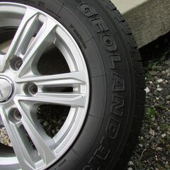 195/80R15 ハイエース 夏タイヤアルミ付４本　タイヤほぼ新品