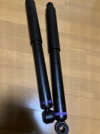 ハイエース　新車外しリアサス