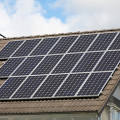 ドローンによる太陽光や屋根の点検