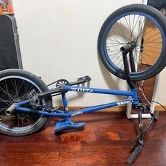 自転車 マウンテンバイク
