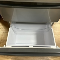 355L 中型サイズ 冷蔵庫 2016年製　AQUA アクア（元SANYO）の画像