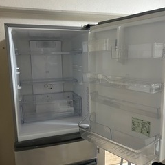 355L 中型サイズ 冷蔵庫 2016年製　AQUA アクア（元SANYO）の画像