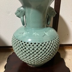 青磁 壺 透かし 網目彫 雲鶴紋 峰鶴