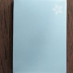 コンパクトミラーと油とり紙の画像