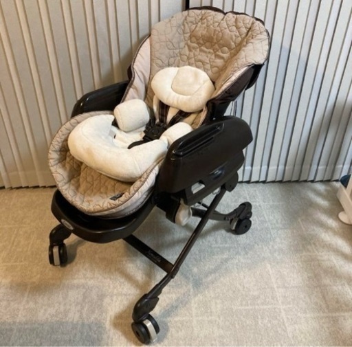 コンビ combi★ネムリラ　AUTO SWING　ダッコプラス エッグショック