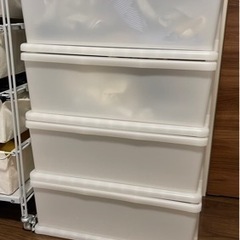 収納ケース　4段（中古品）　　※受け渡し予定者決定