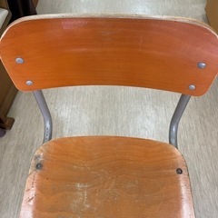 在庫50組◆再入荷◆KOKUYO 学校机＆椅子 1組4500円(税込)◆8段階調節可能なので大人～子どもまで◆作業台・ミシン台・会議机としても使えます【こちらは店舗です。浜村鹿野温泉ICから3分 買取本舗 宮本リサイクル 営業時間９～１９時 定休日水曜日】の画像