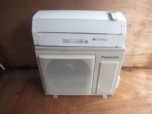 panasonicエアコン5.6K　冷暖房１8畳用　200V　標準取付工事込　２０１８年