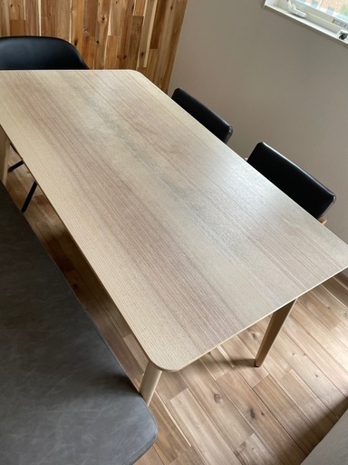 IKEA リーサボー　ダイニングテーブル