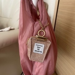 本日引取り希望⭐︎【再投稿！】力要らずで！フローリングがピカピカ✨になりツヤが出る！【状態良し！/替モップ10枚付】Umimileスプレーモップ 拭き掃除 回転 モップ フロアモップ 水 床掃除 モップ 水拭き360ml 大容量 乾湿両用　おまけ付き🛍️です🎀の画像