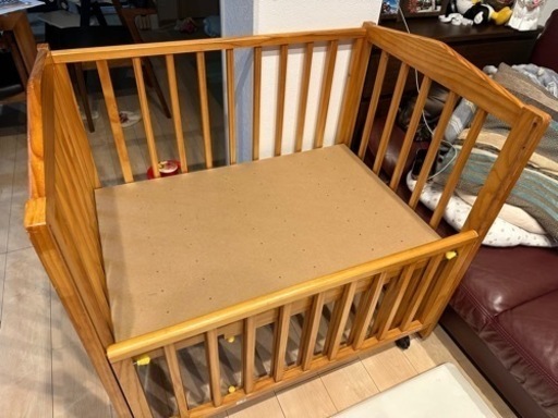 ミニサイズのベビーベッド