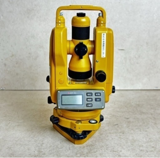 228601 TOPCON トプコン デジタルセオドライト DT-10 測量器 計算 計算機器 建設 土木工事 ケース壊れ 工事 測定