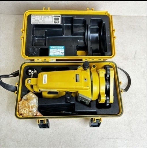 228601 TOPCON トプコン デジタルセオドライト DT-10 測量器 計算 計算機器 建設 土木工事 ケース壊れ 工事 測定 中古品