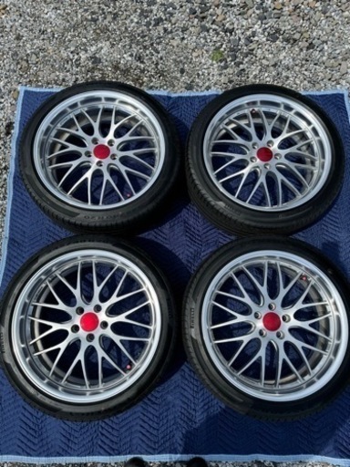 車のタイヤ、ホイール、30系アルファード