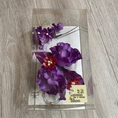 着物 成人式 振袖 髪飾り 紫 花の画像