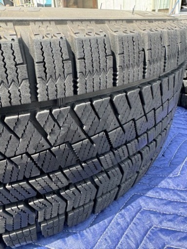 車のタイヤ、ホイール、30系アルファード