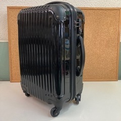 美品　キャリーケース ハードケース スーツケース oscar 機内持ち込みサイズ　 ブラック スーツケース 機内持ち込み TSAの画像