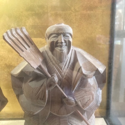 木彫りの翁と嫗飛騨一位一刀彫西村公之作ショーケース入り置物大きめ