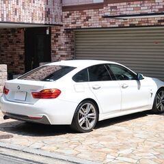 検査7年10月420iグランクーペ MスポーツPKG 純正OP19インチアルミ/HDDナビ/Bluetoothオーディオ/バックカメラ/コンフォートアクセス/クルコンの画像